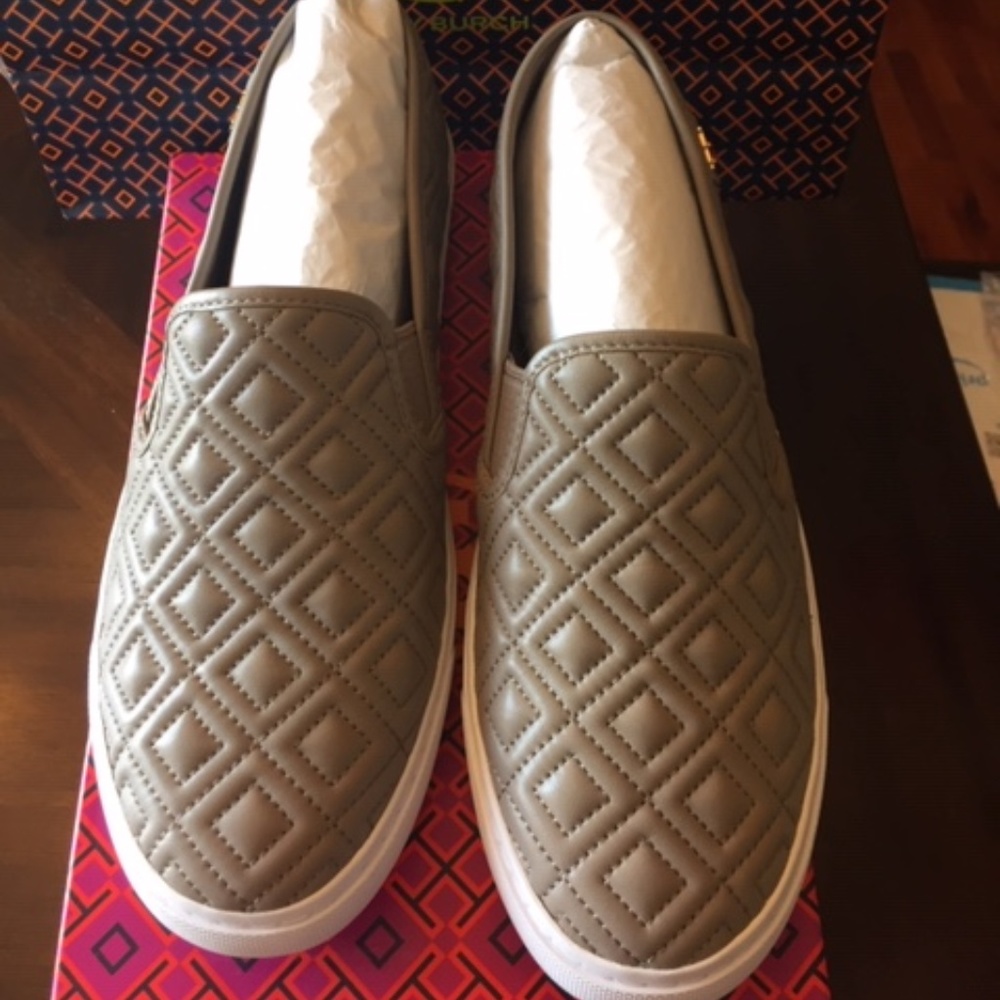 Tory Burch Jesse quilted sneakers French Gray sz 9